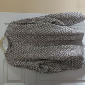 Van Heusen Gray and White Sweater